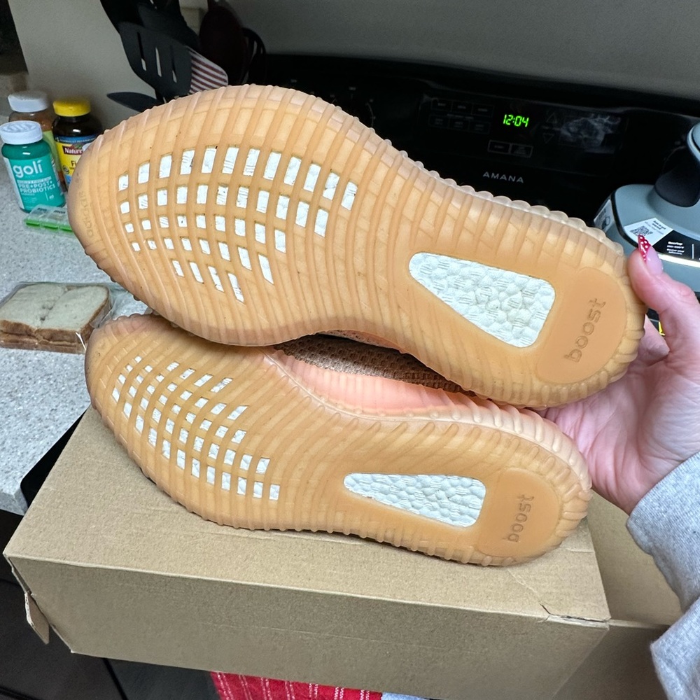 Yeezy boost 350 V2 Clay - Picture 8 of 8